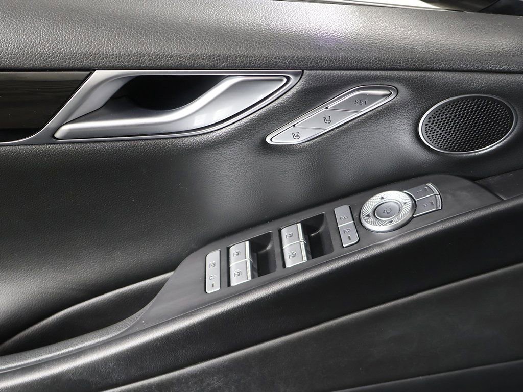 Used 2023 Genesis G80 2.5T image 32