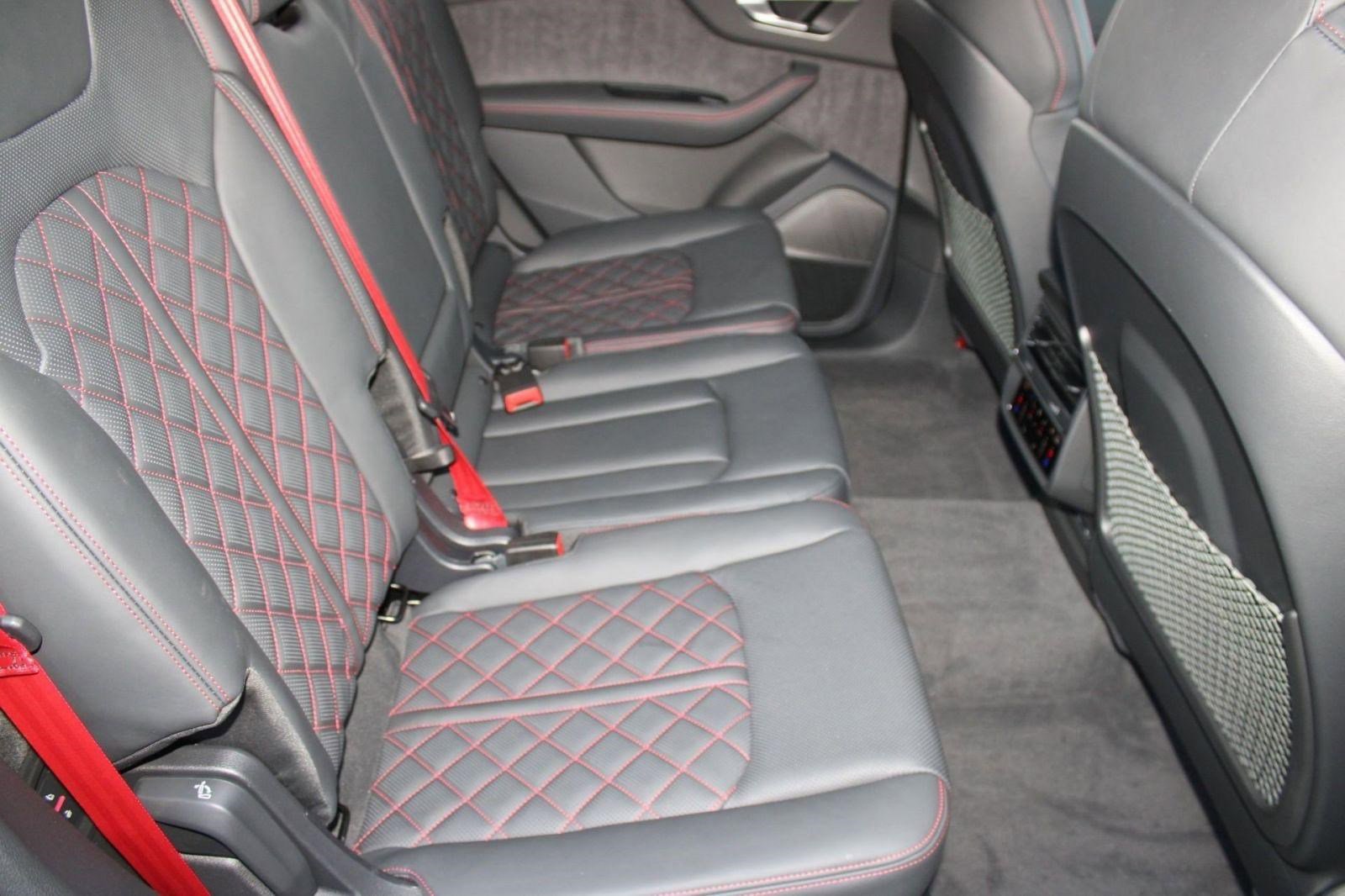 Used 2026 Audi SQ7 Prestige image 31