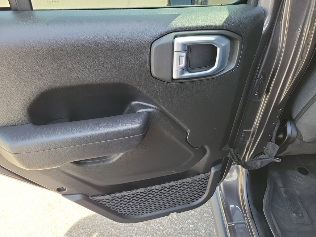 Used 2024 Jeep Gladiator Sport AWD/4WD image 18