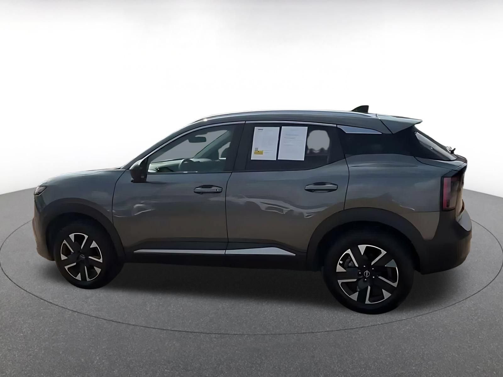 Used 2026 Nissan Kicks SV w/ Cold Weather Package AWD/4WD image 9