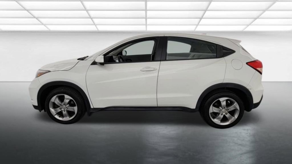 Used 2017 Honda HR-V LX image 4