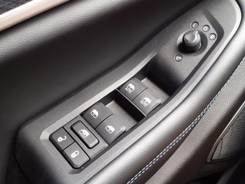 New 2023 Jeep Grand Cherokee Trailhawk w/ Advanced Protech Group II image 13