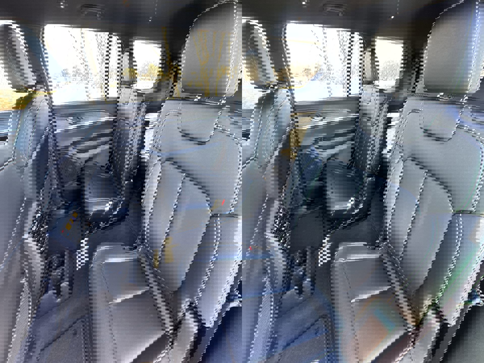 Used 2024 Jeep Grand Cherokee L Limited w/ Black Appearance Package image 23