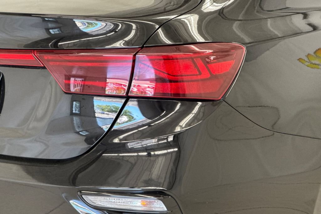 Used 2019 Kia Forte LXS FWD image 24