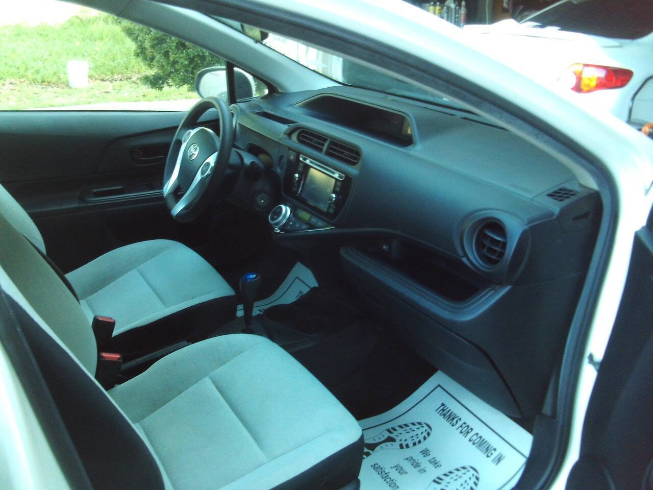 Used 2015 Toyota Prius C One FWD image 17