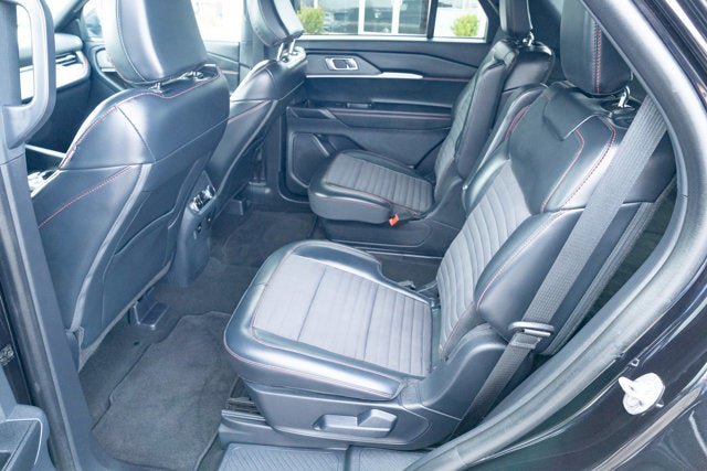 Used 2025 Ford Explorer ST-Line AWD/4WD image 27