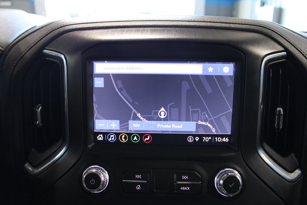 Used 2022 GMC Sierra 1500 AT4 w/ Technology Package AWD/4WD image 18