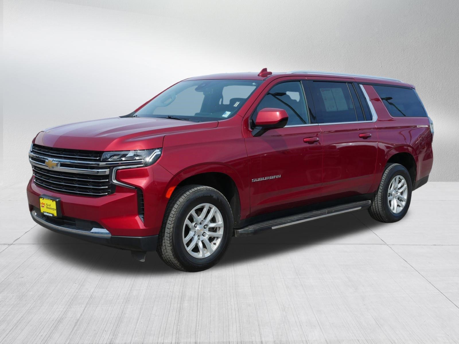 Used 2021 Chevrolet Suburban LT AWD/4WD image 3