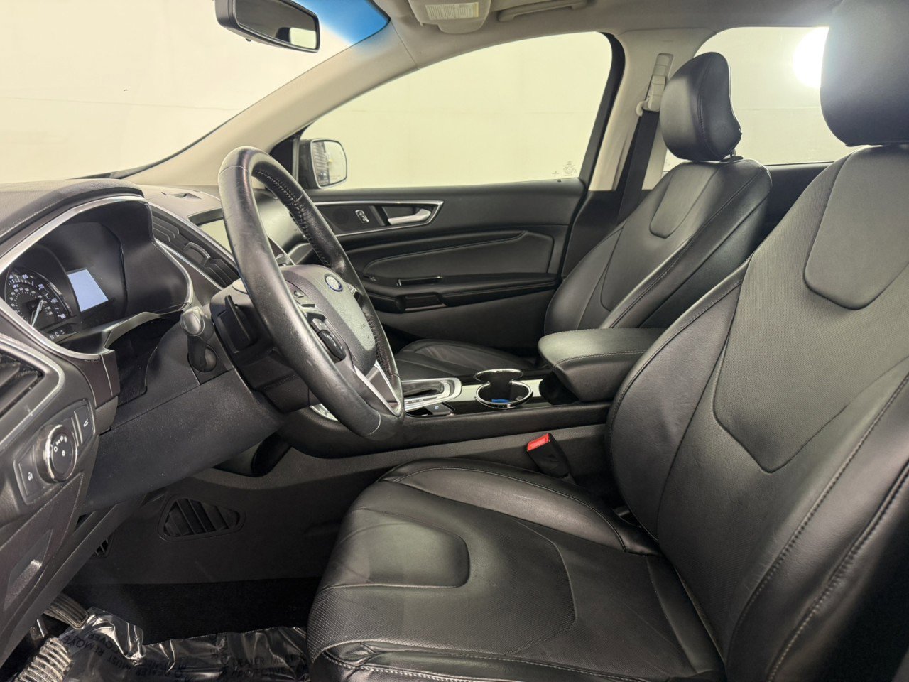 Used 2016 Ford Edge Titanium w/ Equipment Group 301A image 17