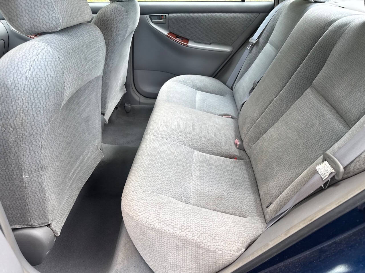 Used 2004 Toyota Corolla LE FWD image 15