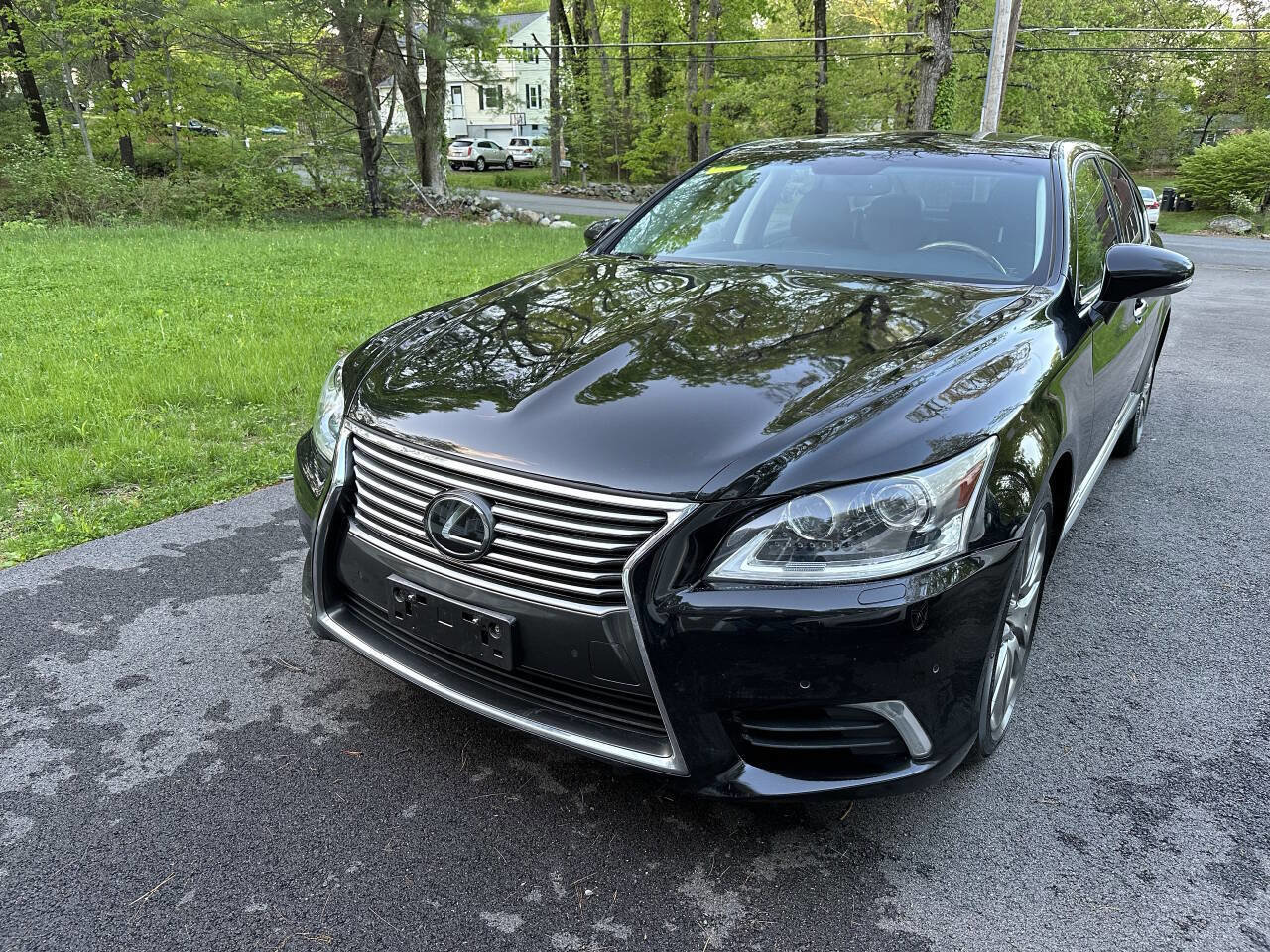 Used 2016 Lexus LS 460 AWD image 2