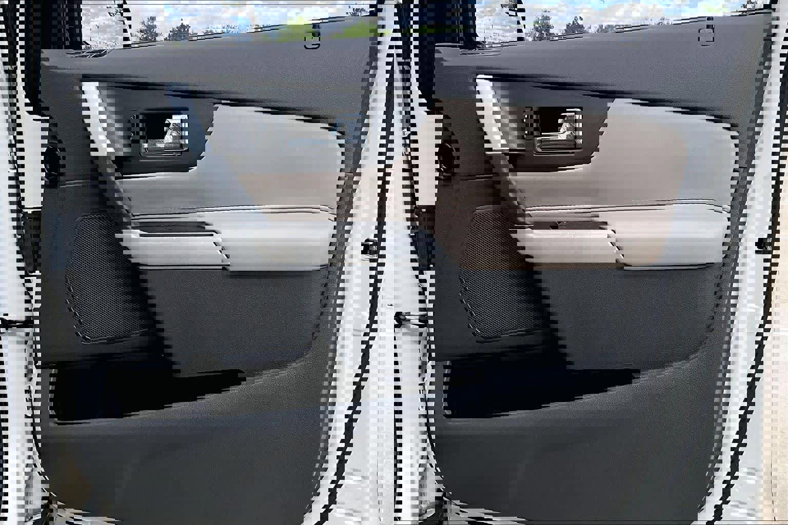 Used 2012 Ford Edge SE image 20