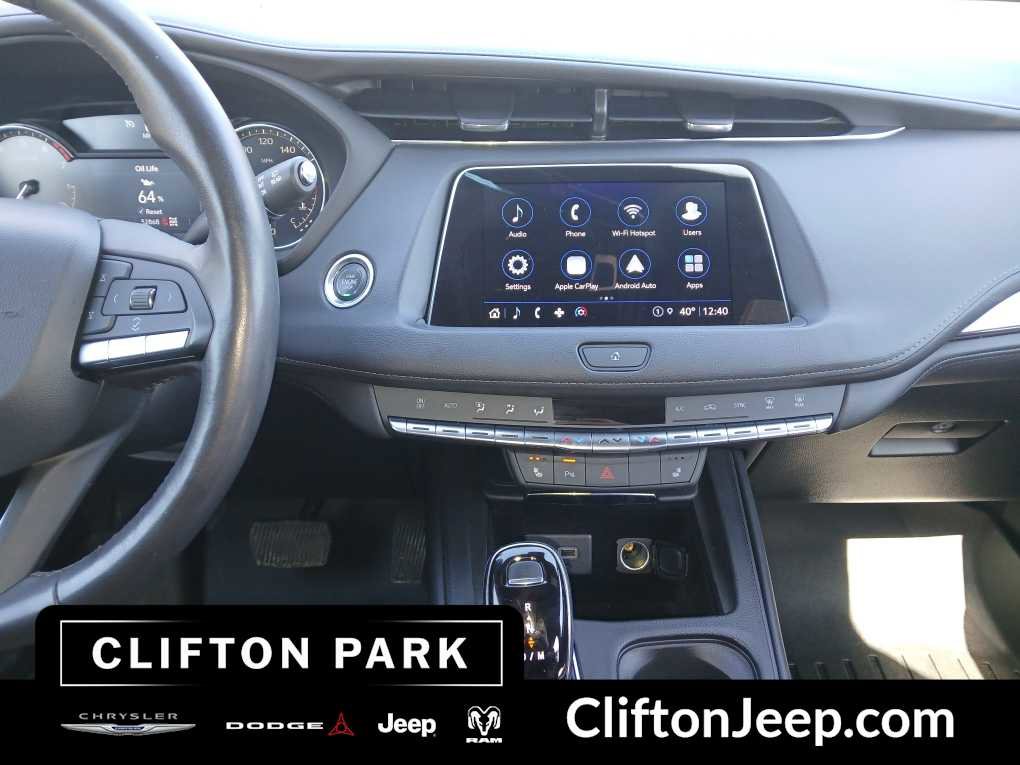 Used 2022 Cadillac XT4 Luxury w/ Cold Weather Package image 19
