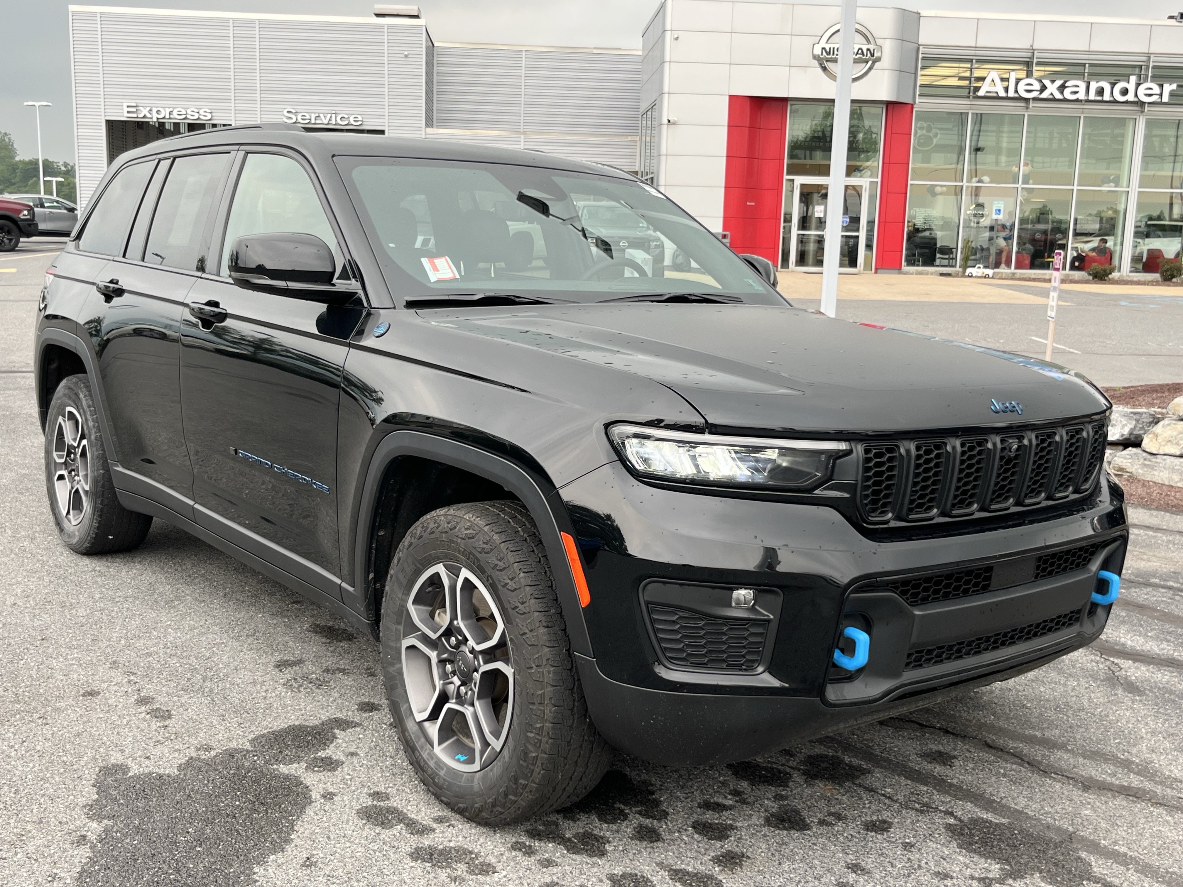 Used 2023 Jeep Grand Cherokee Trailhawk w/ Luxury Tech Group III AWD/4WD image 1