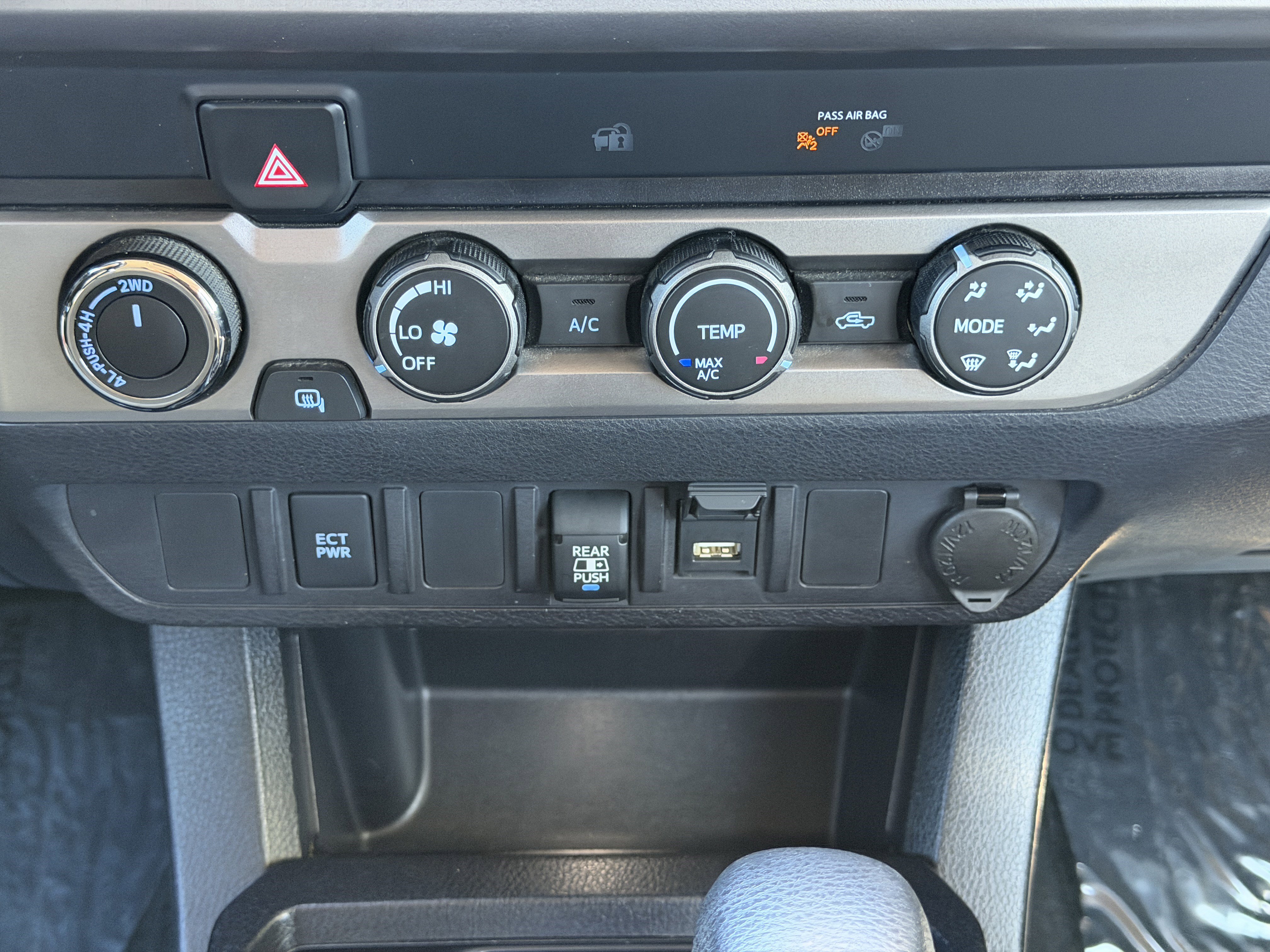 Used 2020 Toyota Tacoma SR5 image 22