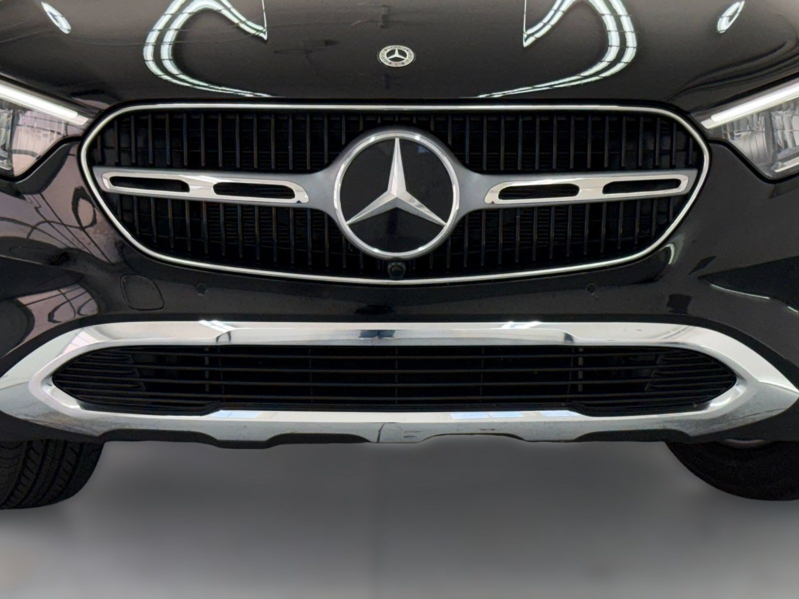 Used 2025 Mercedes-Benz GLC 350e 4MATIC image 24
