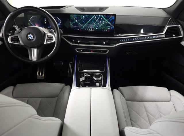 Used 2024 BMW X7 xDrive40i w/ M Sport Package image 15