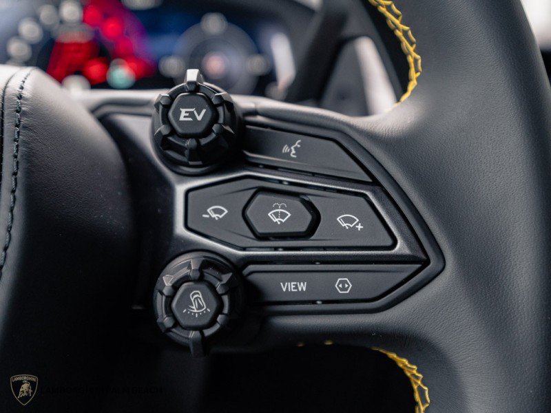 Used 2026 Lamborghini Temerario AWD/4WD image 21