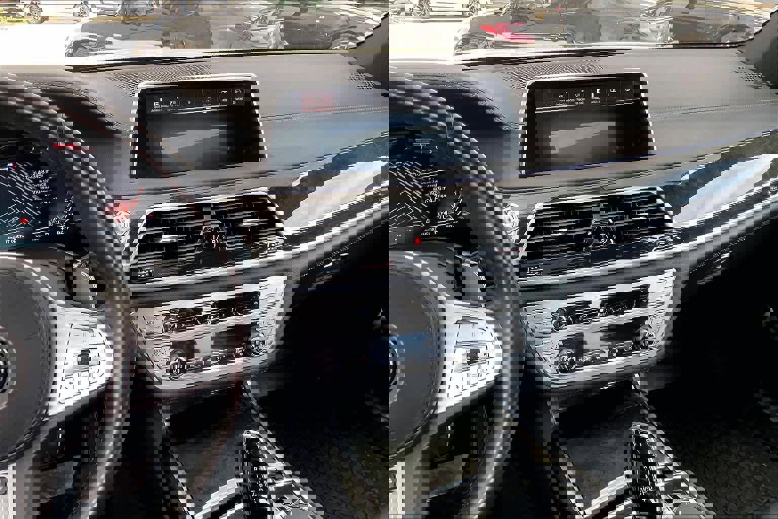 Used 2022 BMW 740i w/ M Sport Package image 7