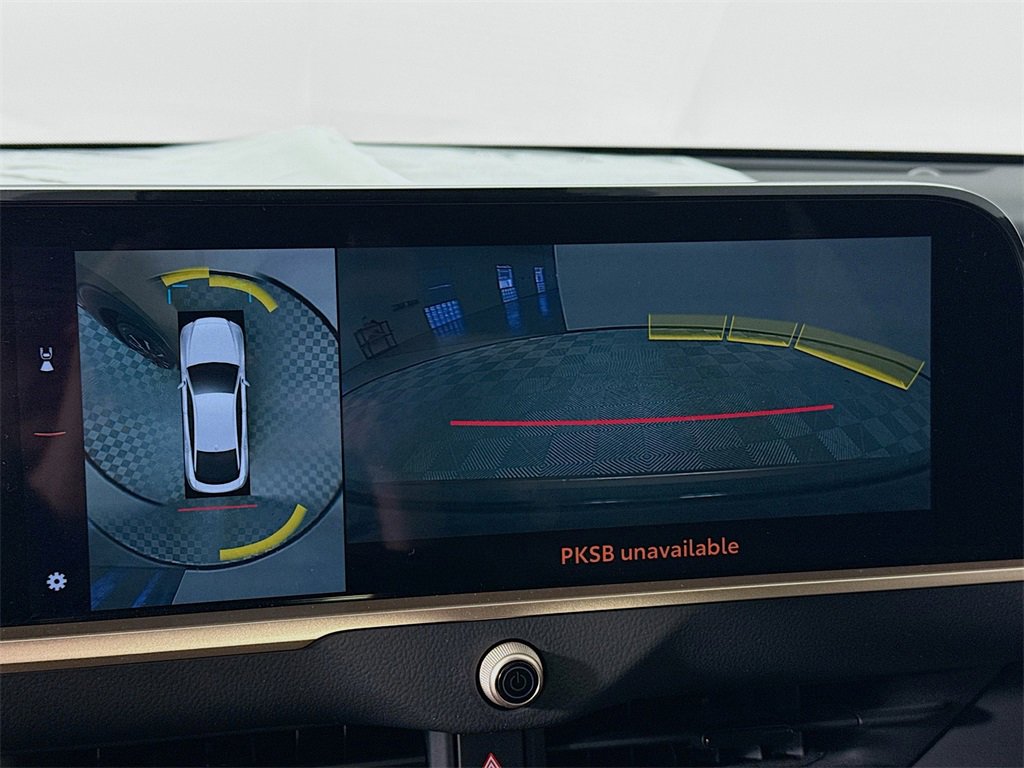 Used 2025 Toyota Crown Platinum image 16