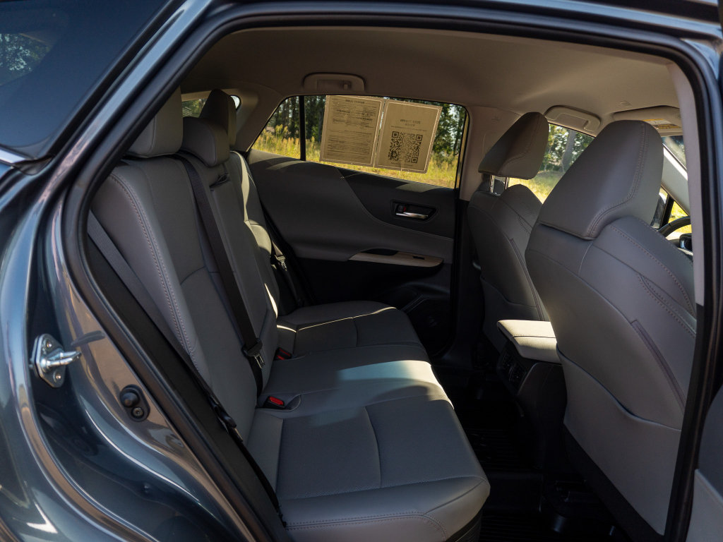 Used 2024 Toyota Venza Limited AWD/4WD image 16