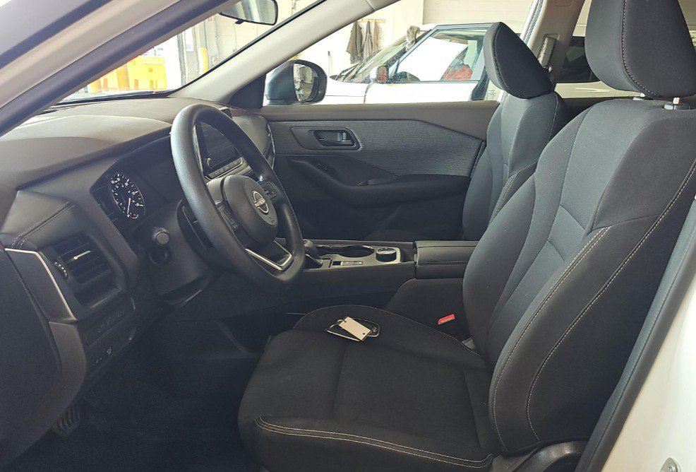 Used 2023 Nissan Rogue S AWD/4WD image 5