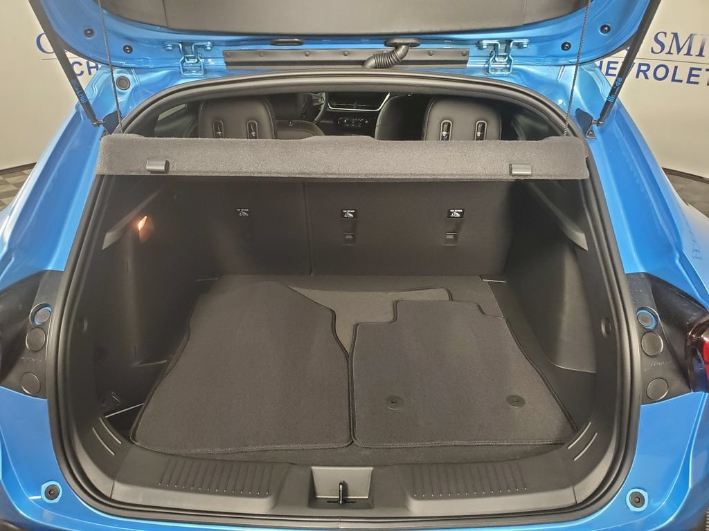 New 2026 Chevrolet Trax RS w/ Sunroof Package FWD image 12