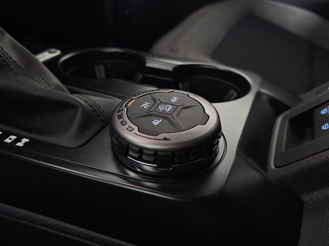 New 2025 Ford Bronco 4-Door image 34