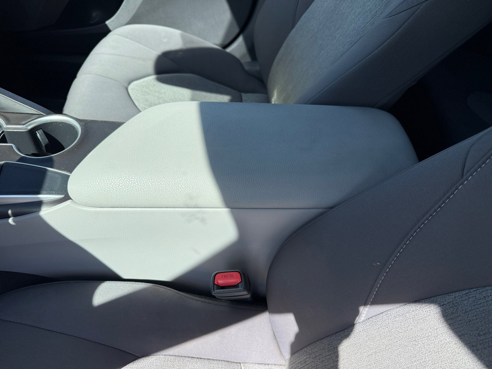 Used 2021 Toyota Camry LE w/ Convenience Package image 14