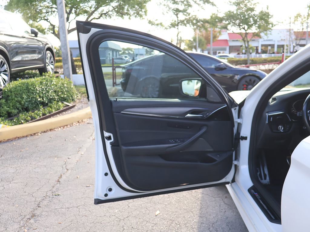 Used 2022 BMW M5 w/ Competition Package image 28