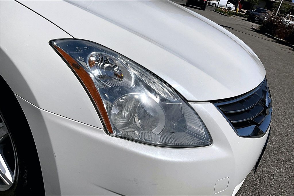 Used 2011 Nissan Altima 2.5 S FWD image 32