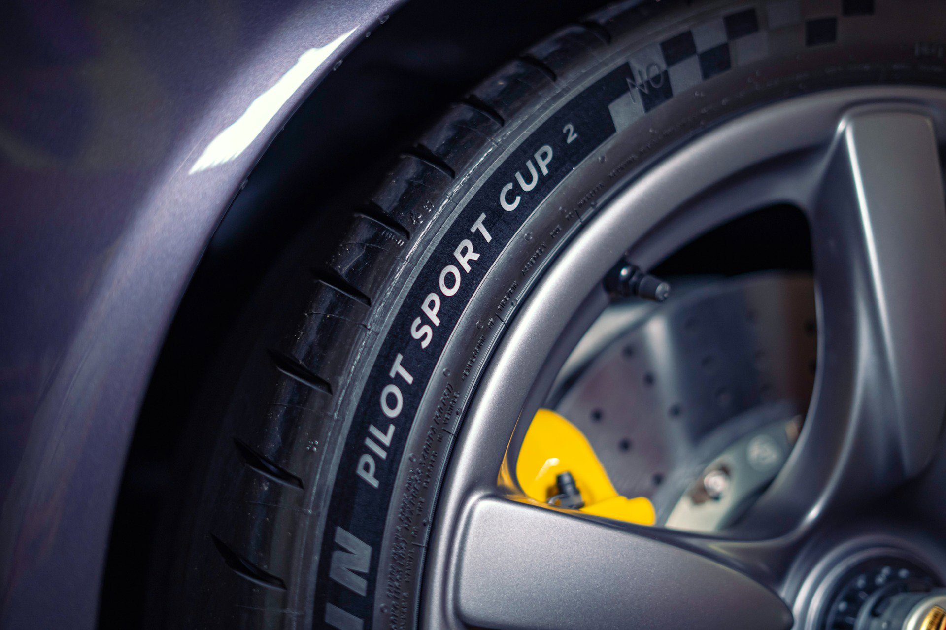 Used 2005 Porsche Carrera GT RWD image 15