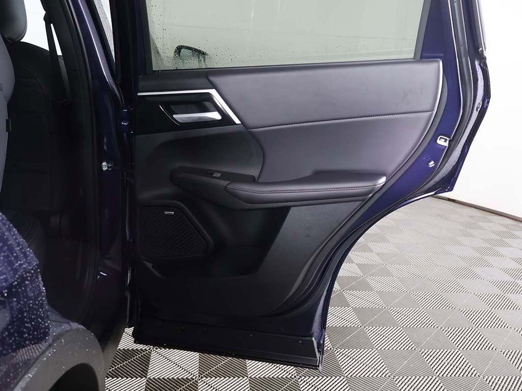 New 2026 Mitsubishi Outlander SE FWD image 28