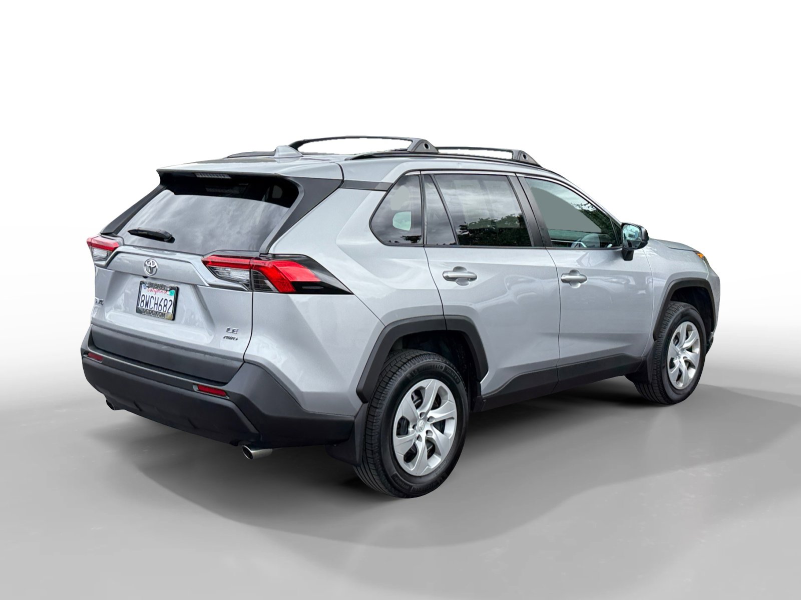 Used 2021 Toyota RAV4 LE w/ Carpet Mat Package (TMS) AWD/4WD image 5