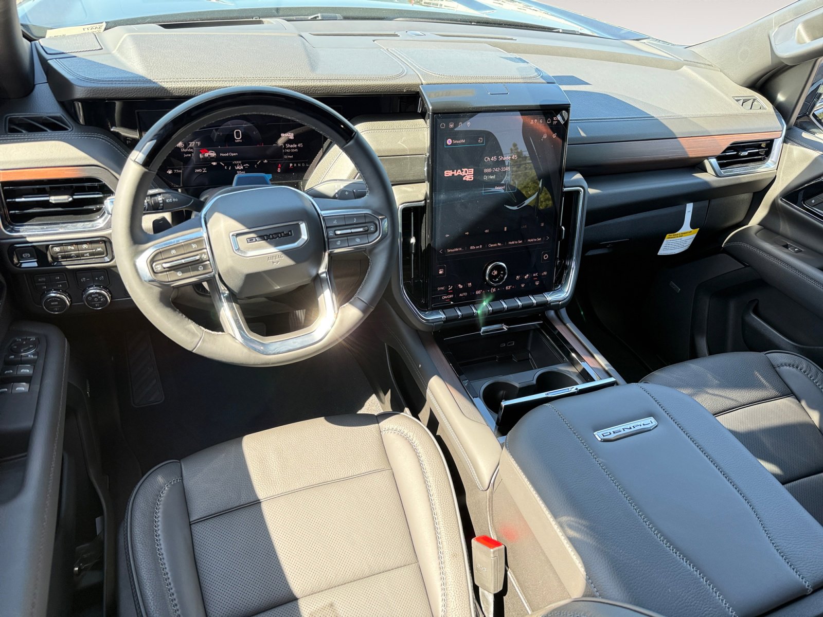 New 2026 GMC Yukon Denali w/ Denali Reserve Package AWD/4WD image 15