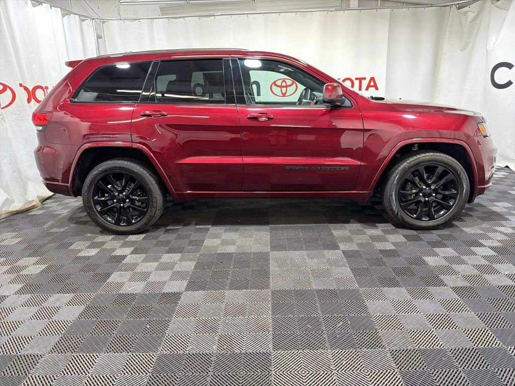 Used 2019 Jeep Grand Cherokee Altitude image 8