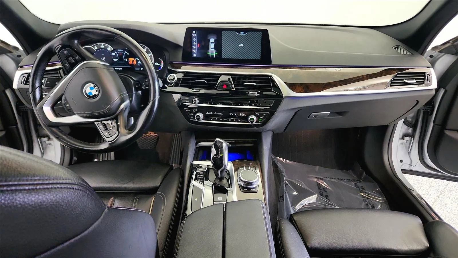 Used 2017 BMW 530i xDrive image 35