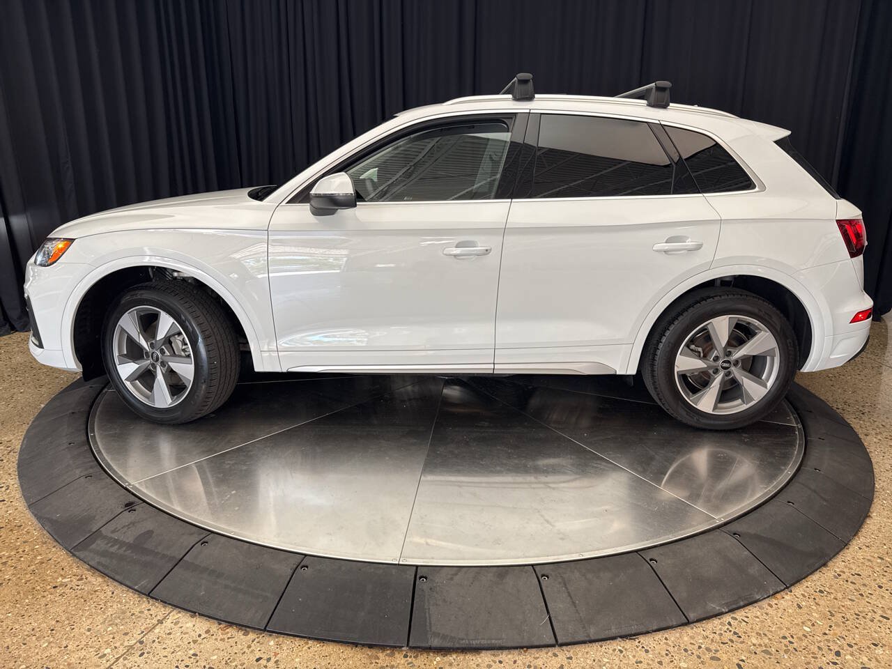 Used 2022 Audi Q5 2.0T Premium Plus AWD/4WD image 3