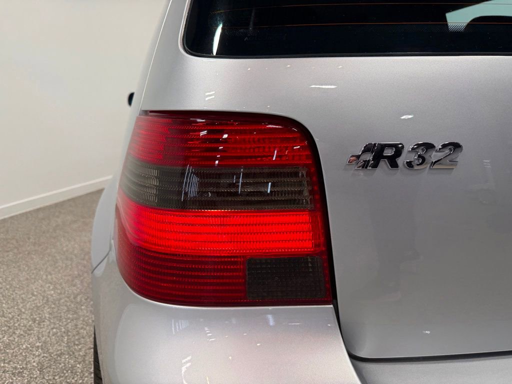 Used 2004 Volkswagen R32 image 33