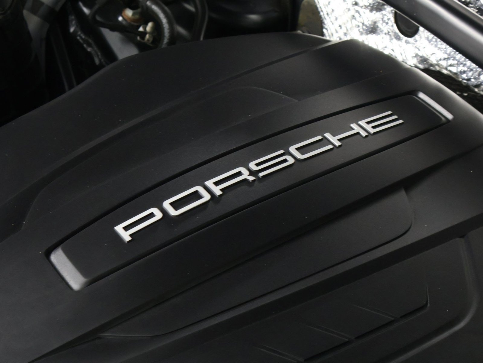 Certified 2021 Porsche Macan AWD/4WD image 27
