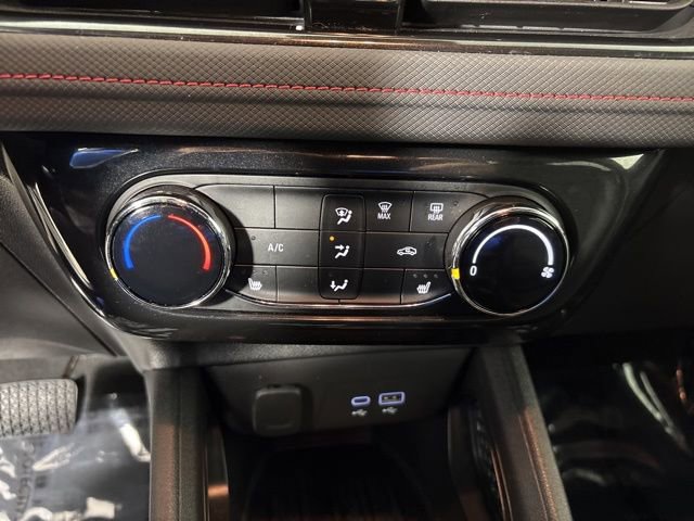 Used 2024 Chevrolet TrailBlazer RS image 27