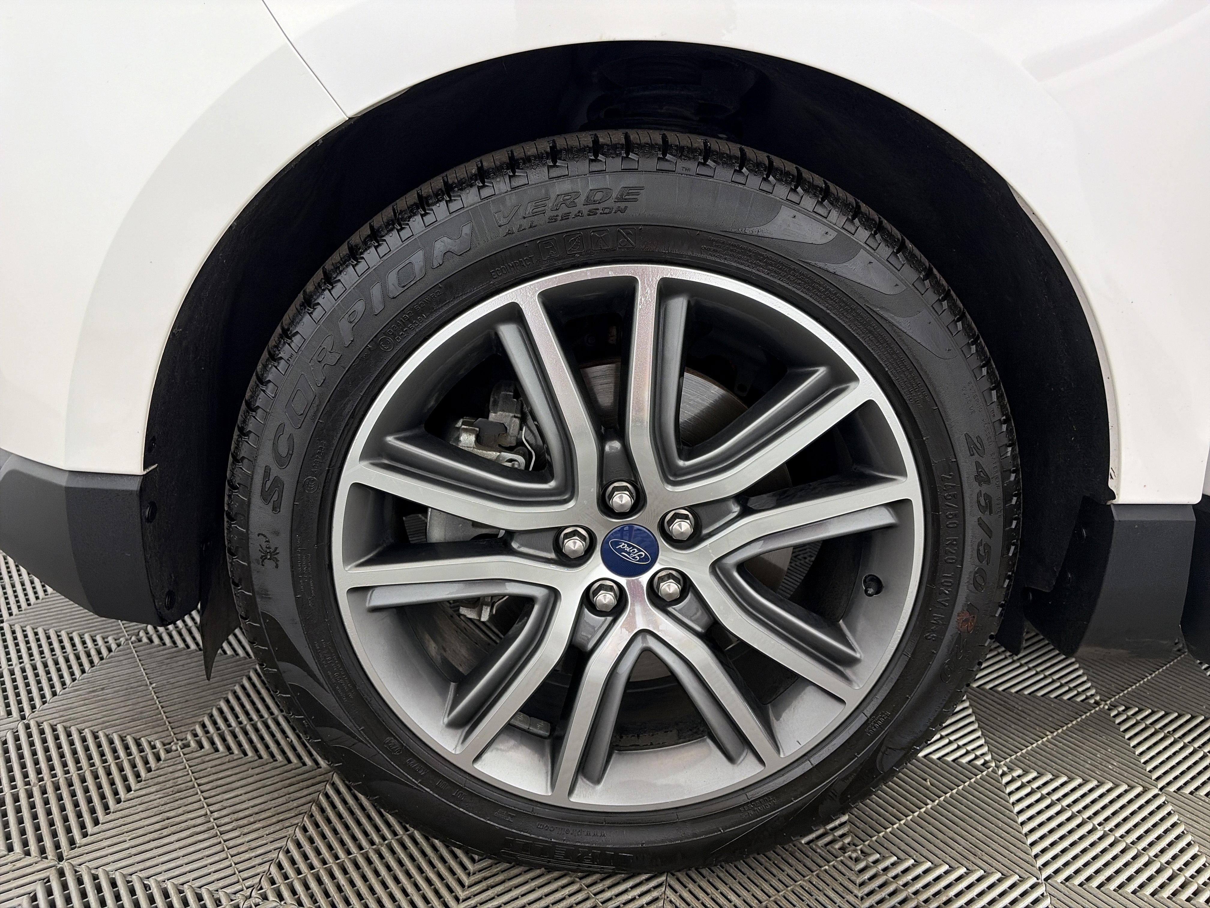 Used 2019 Ford Edge Titanium w/ Cold Weather Package image 13