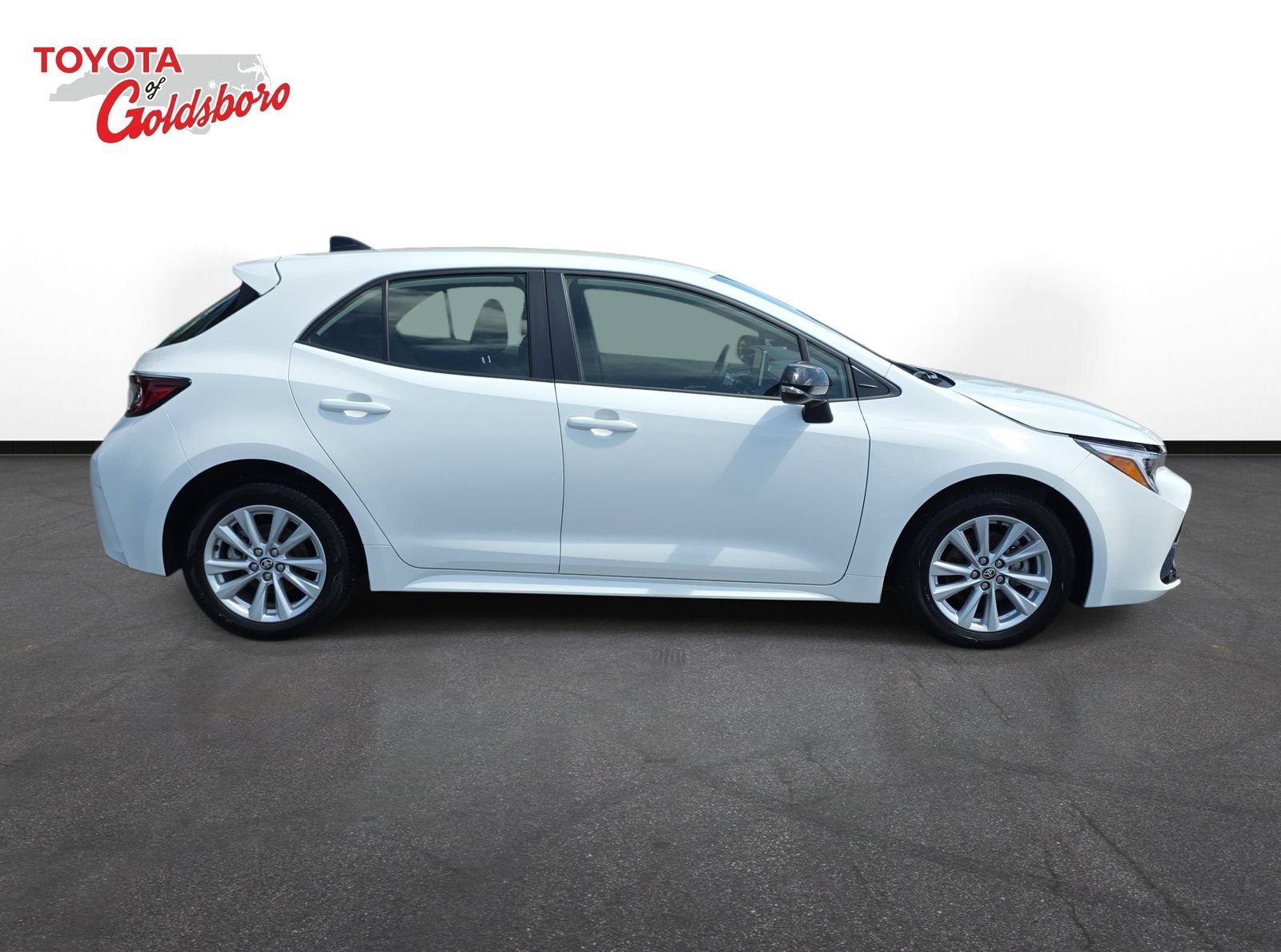 Used 2026 Toyota Corolla SE FWD image 4
