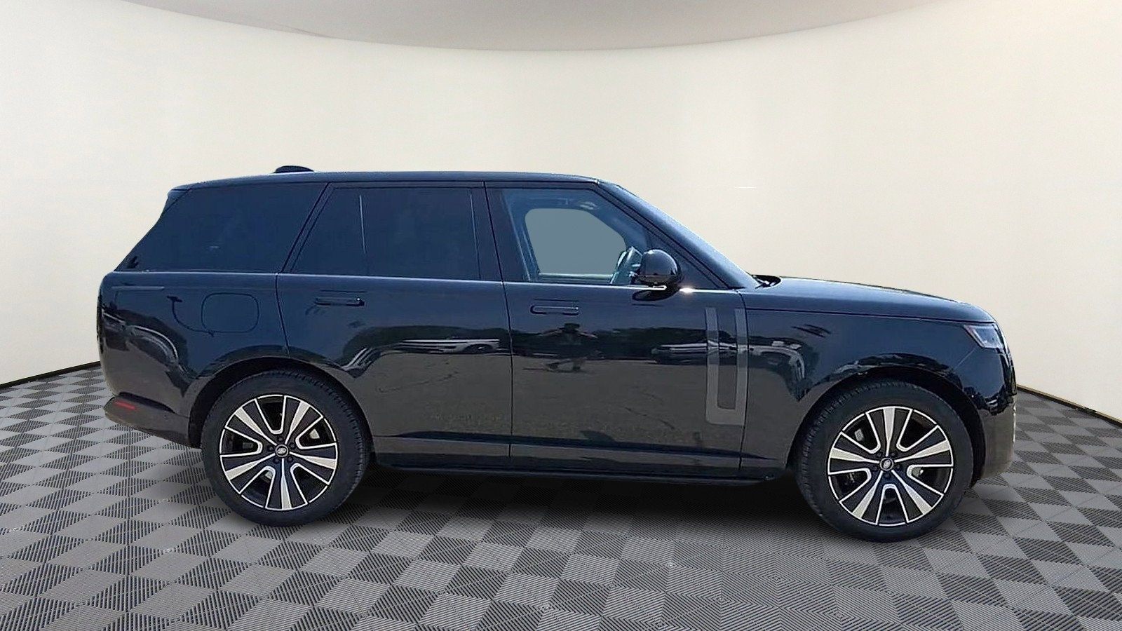 Certified 2023 Land Rover Range Rover SE image 9