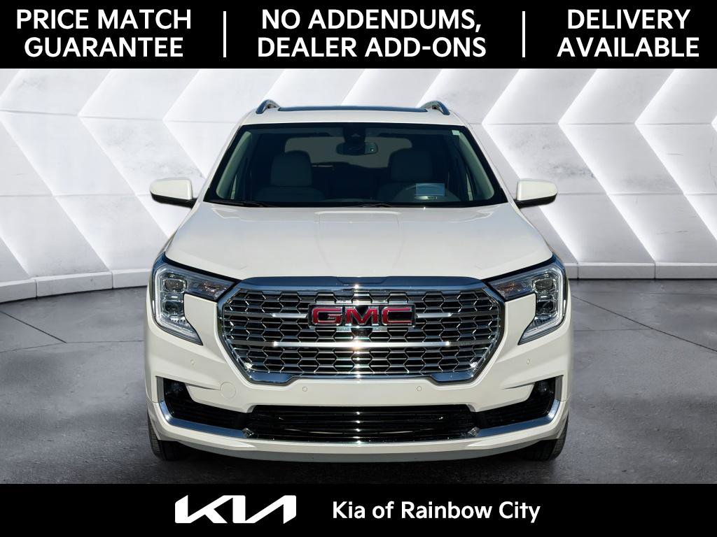 Used 2024 GMC Terrain Denali w/ Denali Premium Package image 2