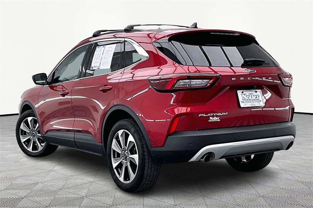 Used 2023 Ford Escape Platinum image 13