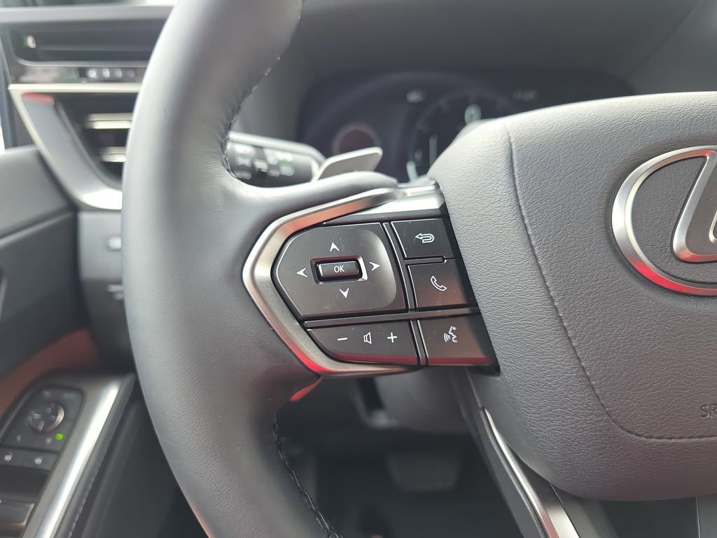 Used 2025 Lexus GX 550 w/ Accessory Package (Z1) image 22