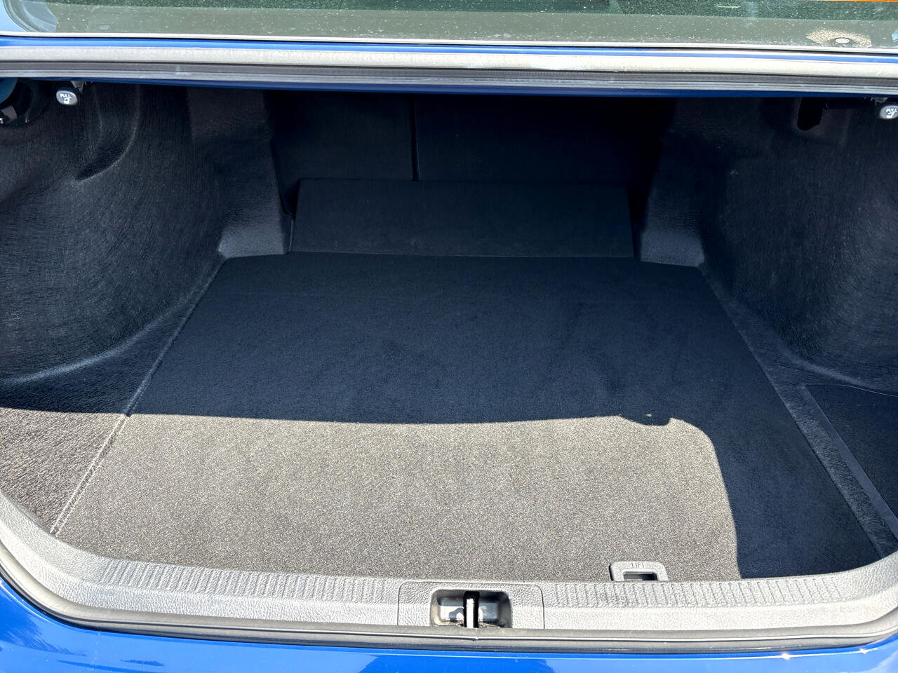 Used 2025 Toyota Camry LE image 29