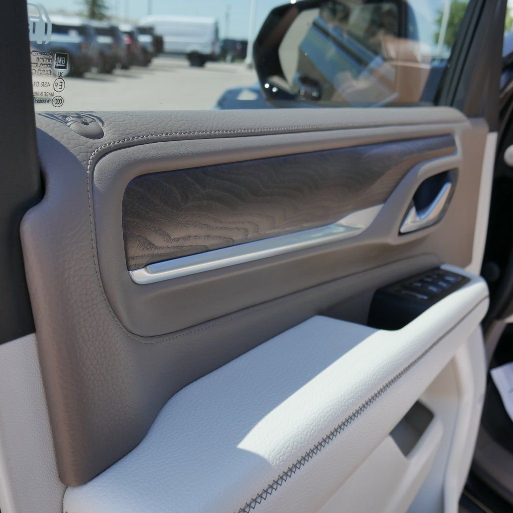 Used 2023 GMC Yukon XL Denali image 80