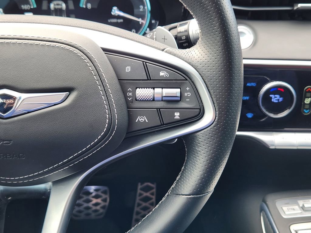 Used 2023 Genesis GV70 2.5T w/ Sport Prestige Package image 18